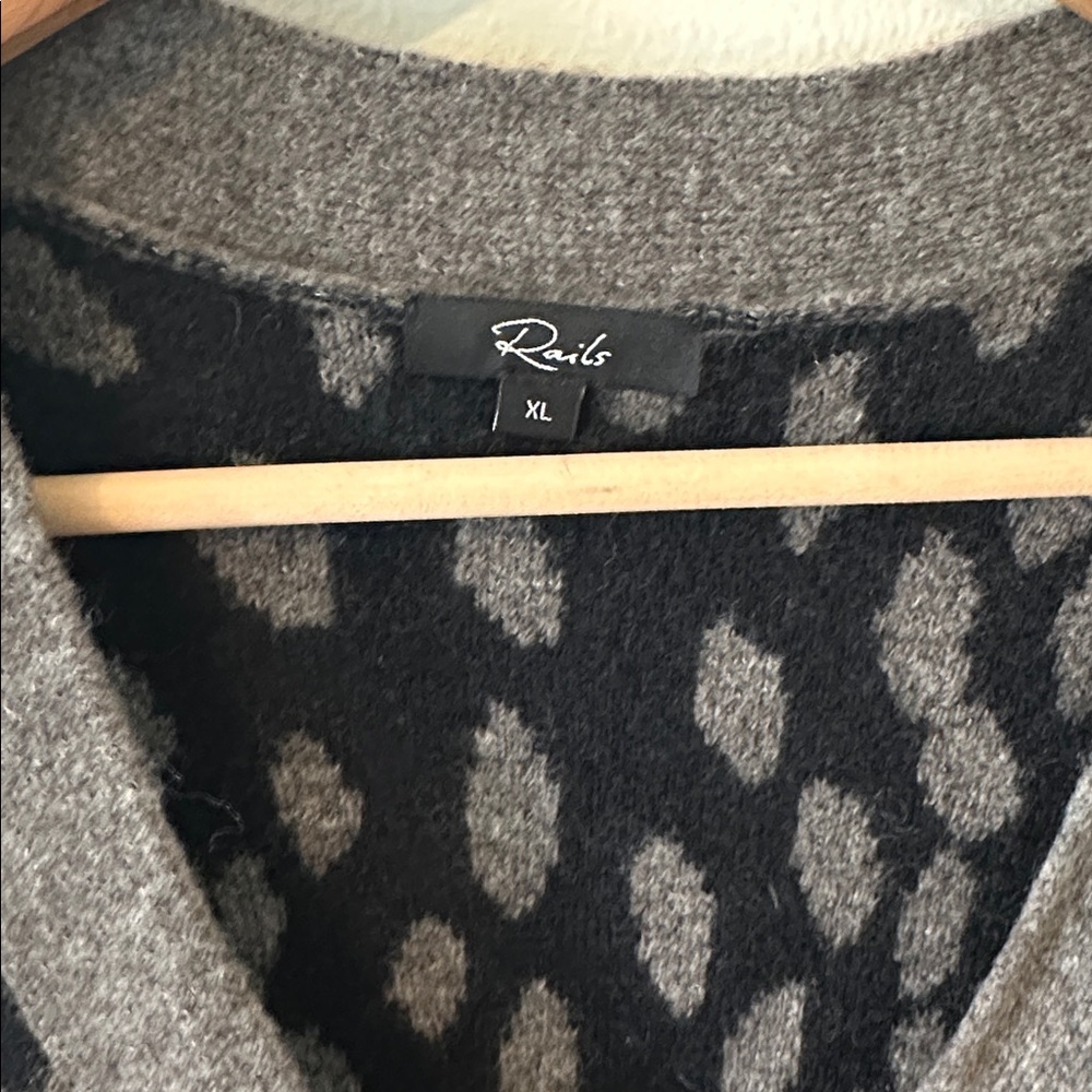 Rails Reese Leopard Print Button Cardigan - XL - Picture 6 of 14